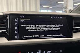 harmaa Audi Q4 e-tron 2023 kuva 18.