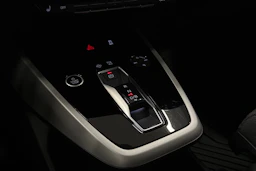 harmaa Audi Q4 e-tron 2023 kuva 21.