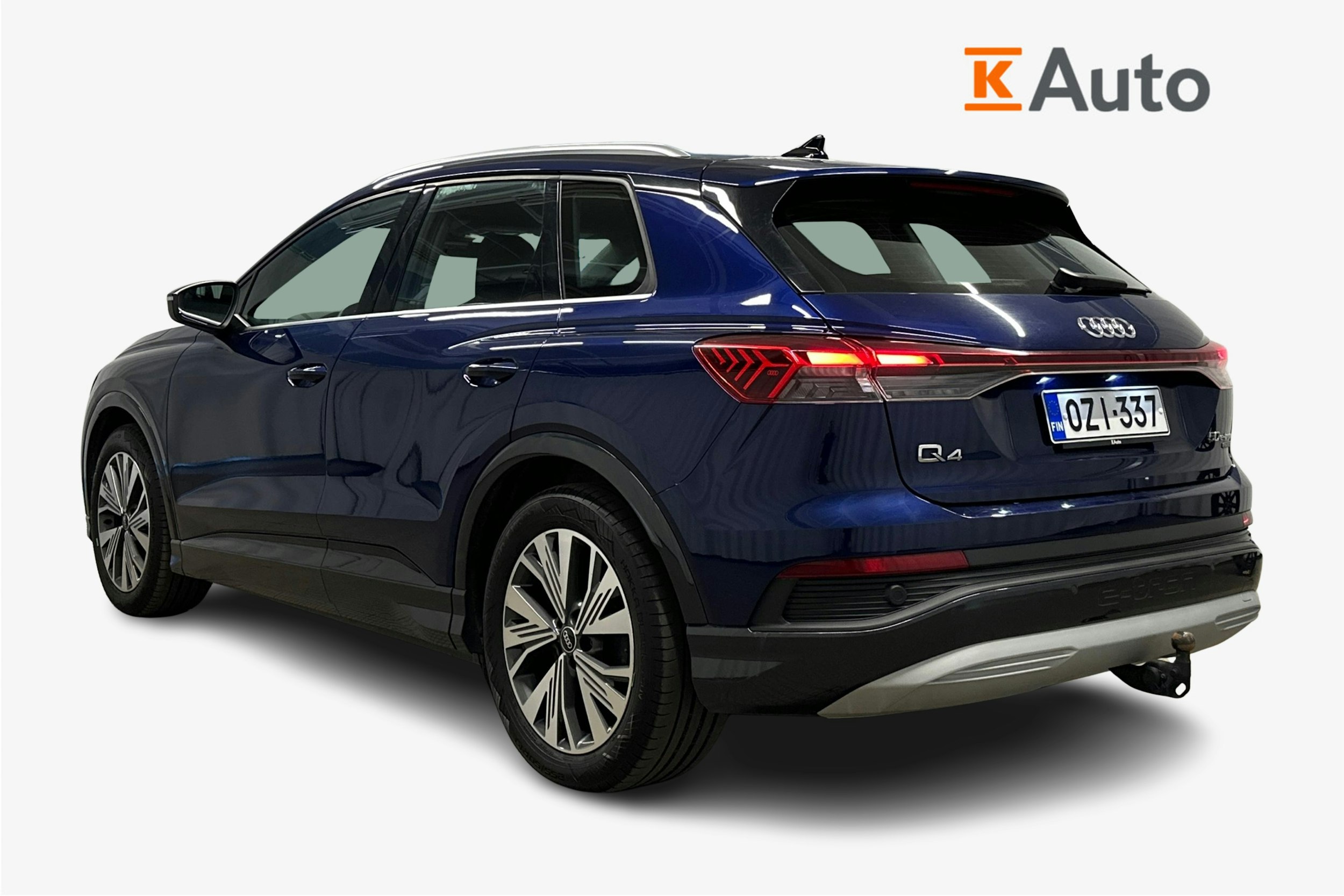 sininen Audi Q4 e-tron 2022 kuva 2.