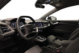 sininen Audi Q4 e-tron 2022 kuva 7.