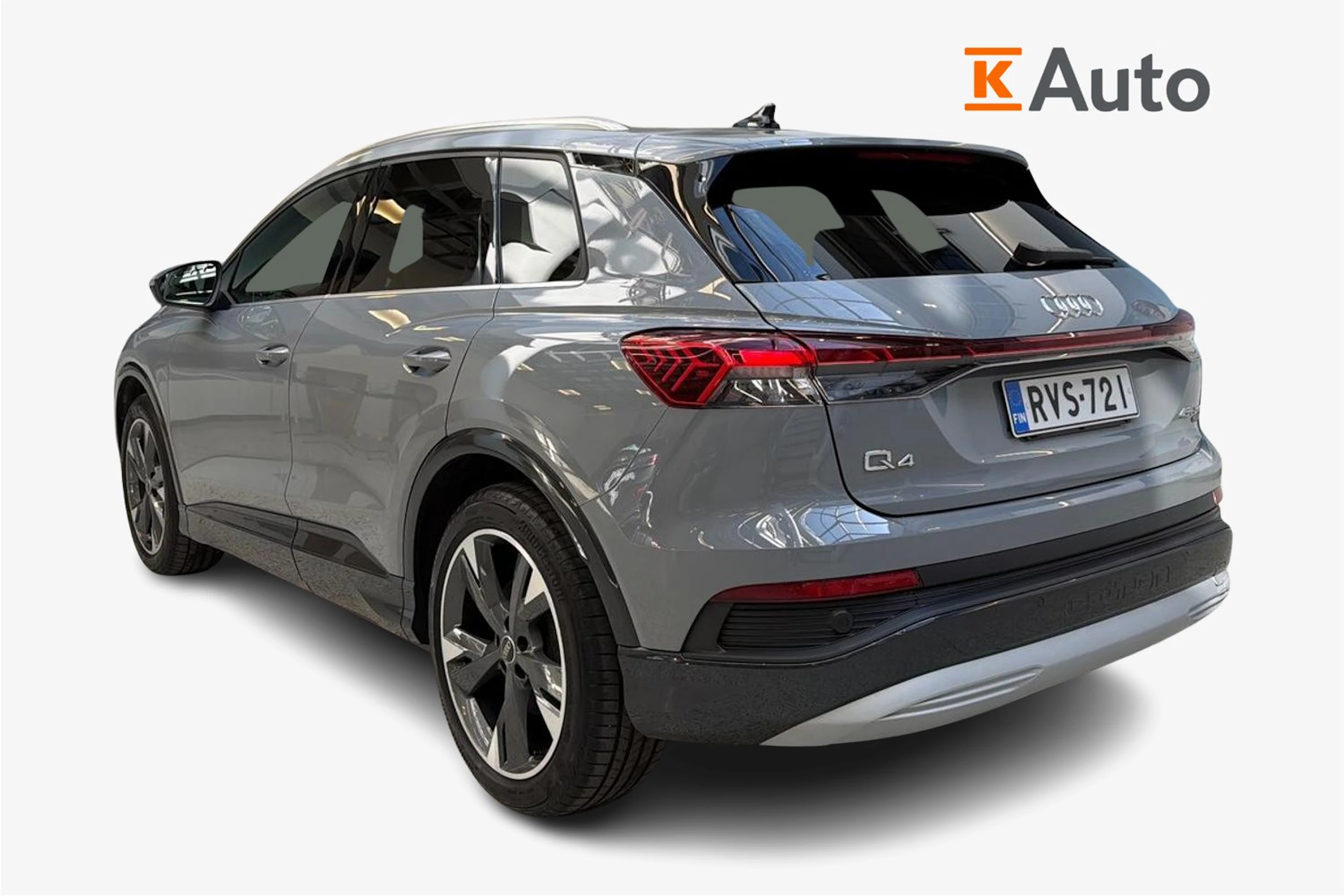 harmaa Audi Q4 e-tron 2022 kuva 2.