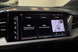 harmaa Audi Q4 e-tron 2022 kuva 16.
