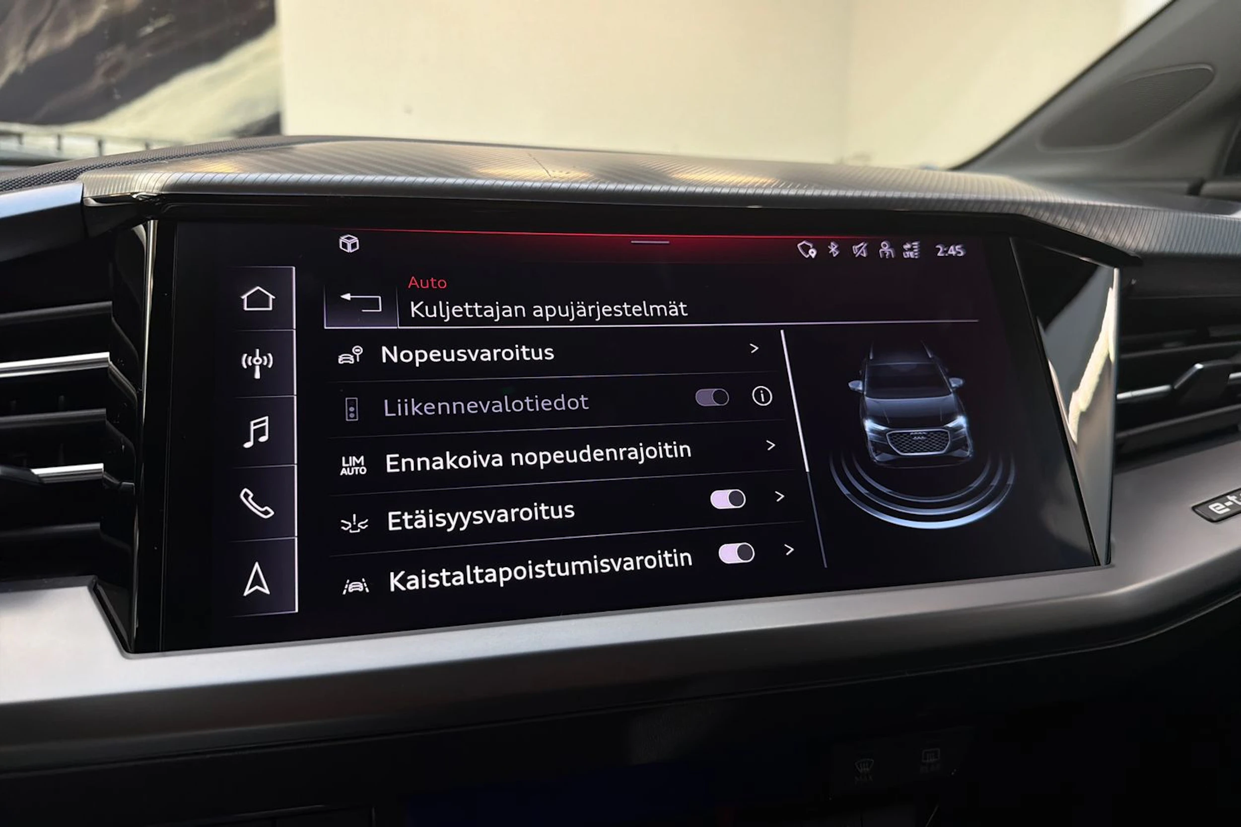 harmaa Audi Q4 e-tron 2022 kuva 19.