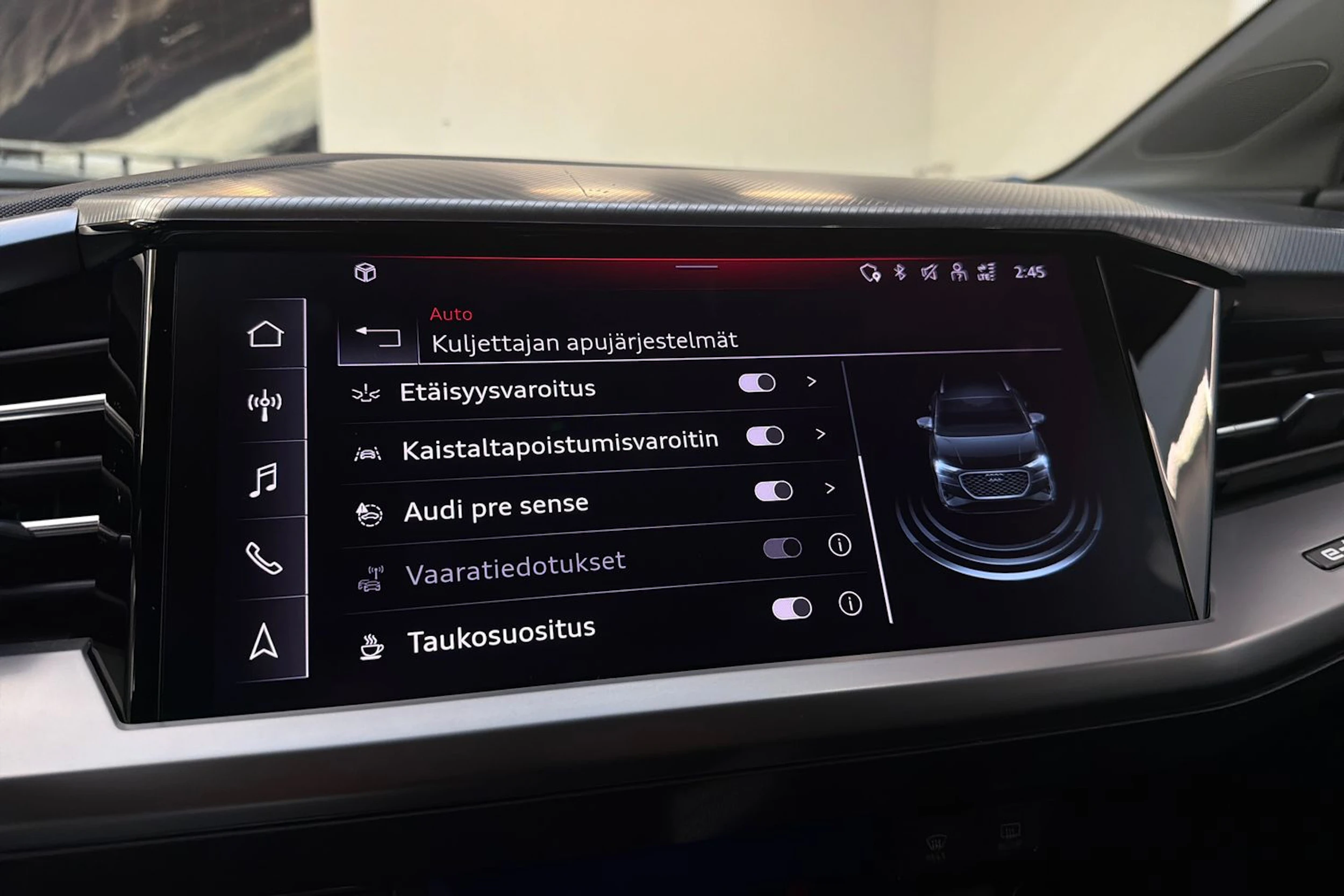 harmaa Audi Q4 e-tron 2022 kuva 20.