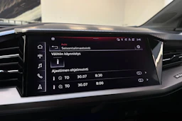 harmaa Audi Q4 e-tron 2022 kuva 22.