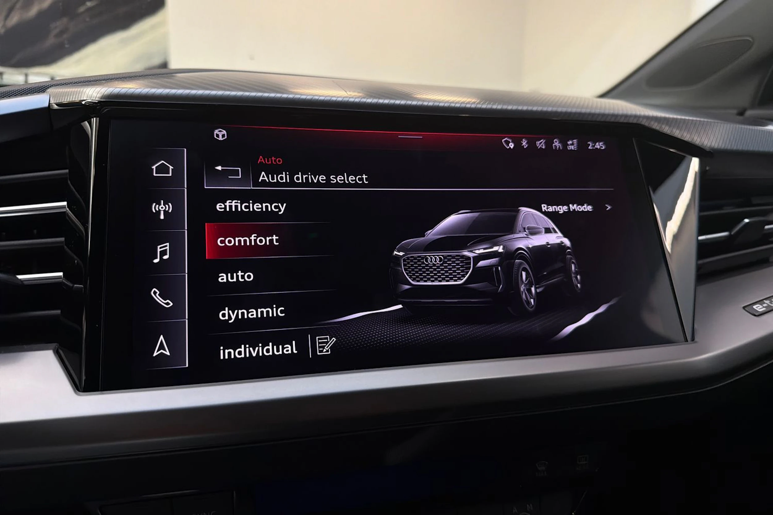 harmaa Audi Q4 e-tron 2022 kuva 23.