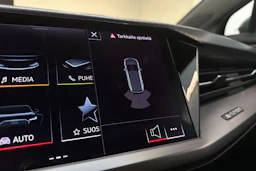 harmaa Audi Q4 e-tron 2022 kuva 24.