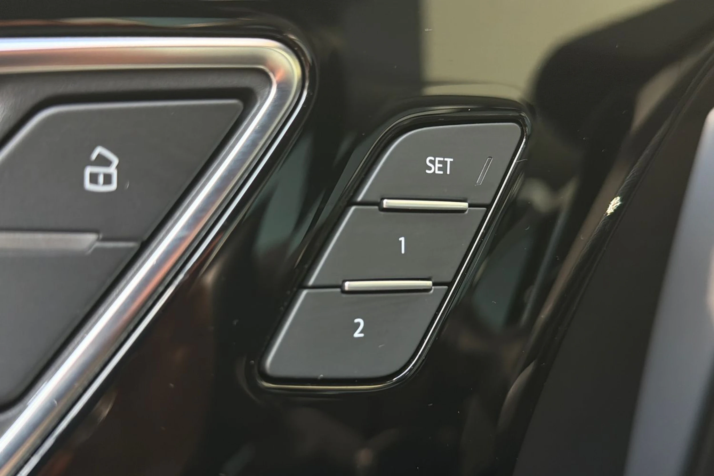 harmaa Audi Q4 e-tron 2022 kuva 27.