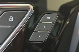 harmaa Audi Q4 e-tron 2022 kuva 27.