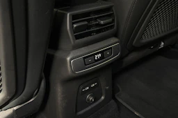 harmaa Audi Q4 e-tron 2022 kuva 28.