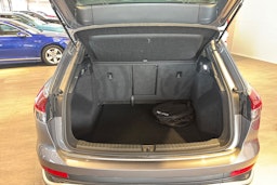 Harmaa Audi Q4 e-tron 2022 kuva 15.