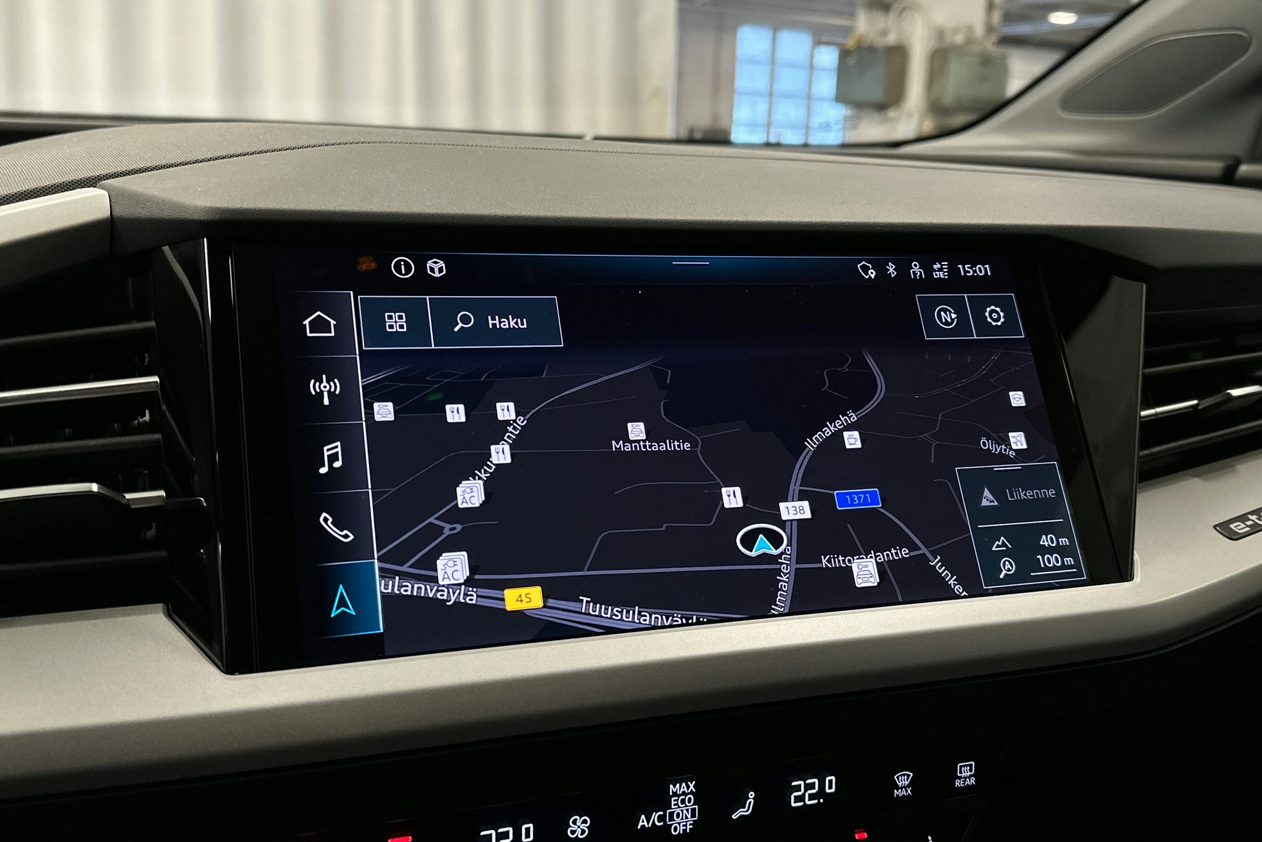 harmaa Audi Q4 e-tron 2022 kuva 15.