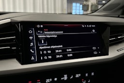 harmaa Audi Q4 e-tron 2022 kuva 17.