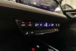 harmaa Audi Q4 e-tron 2022 kuva 20.