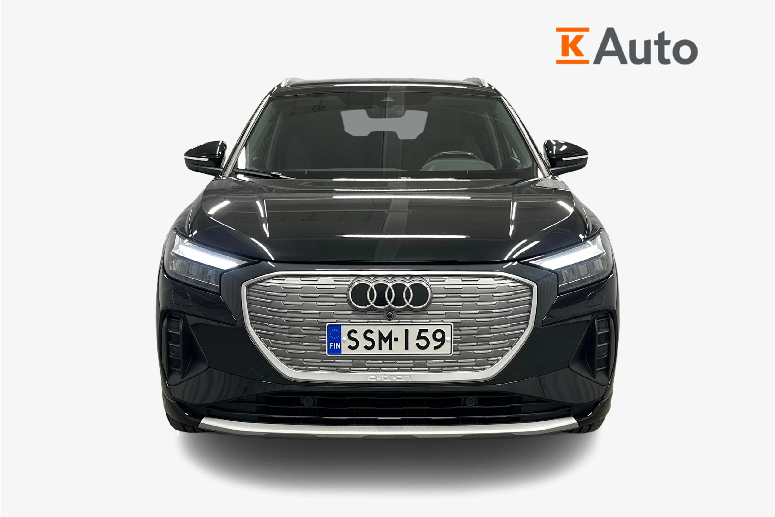 musta Audi Q4 e-tron 2022 kuva 4.