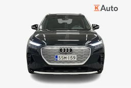 musta Audi Q4 e-tron 2022 kuva 4.
