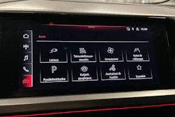 musta Audi Q4 e-tron 2022 kuva 23.