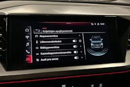 musta Audi Q4 e-tron 2022 kuva 25.