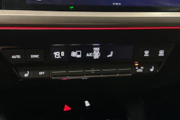 musta Audi Q4 e-tron 2022 kuva 27.