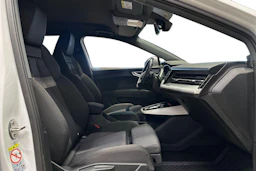 met. valkoinen Audi Q4 e-tron 2022 kuva 9.