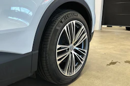met. valkoinen Audi Q4 e-tron 2022 kuva 10.