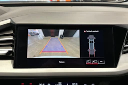 met. valkoinen Audi Q4 e-tron 2022 kuva 12.