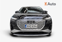 musta Audi Q4 e-tron 2022 kuva 5.