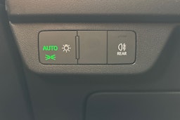 musta Audi Q4 e-tron 2022 kuva 18.