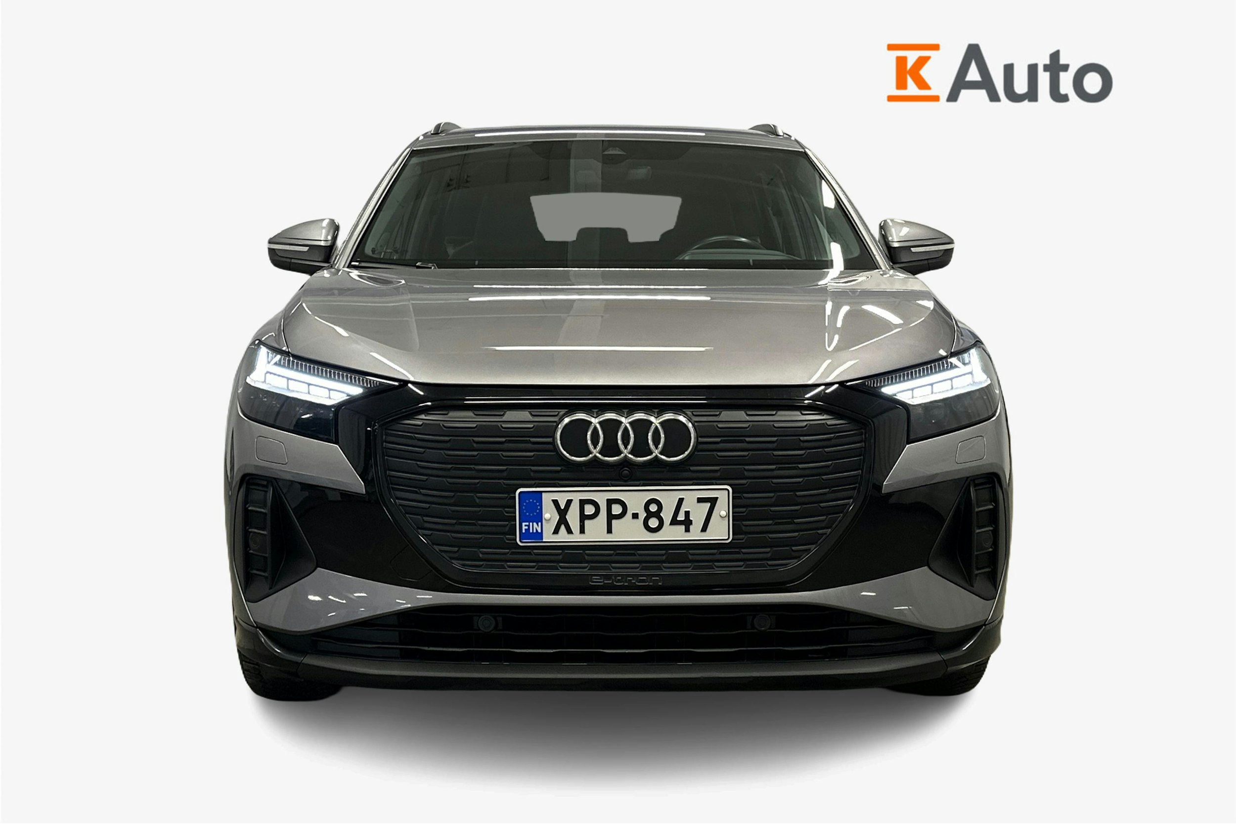 harmaa Audi Q4 e-tron 2022 kuva 5.