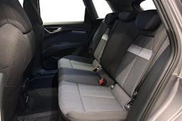 harmaa Audi Q4 e-tron 2022 kuva 10.