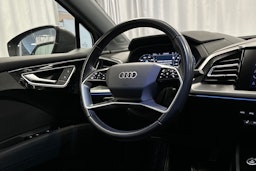 harmaa Audi Q4 e-tron 2022 kuva 18.