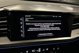 harmaa Audi Q4 e-tron 2022 kuva 24.