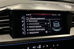 harmaa Audi Q4 e-tron 2022 kuva 25.