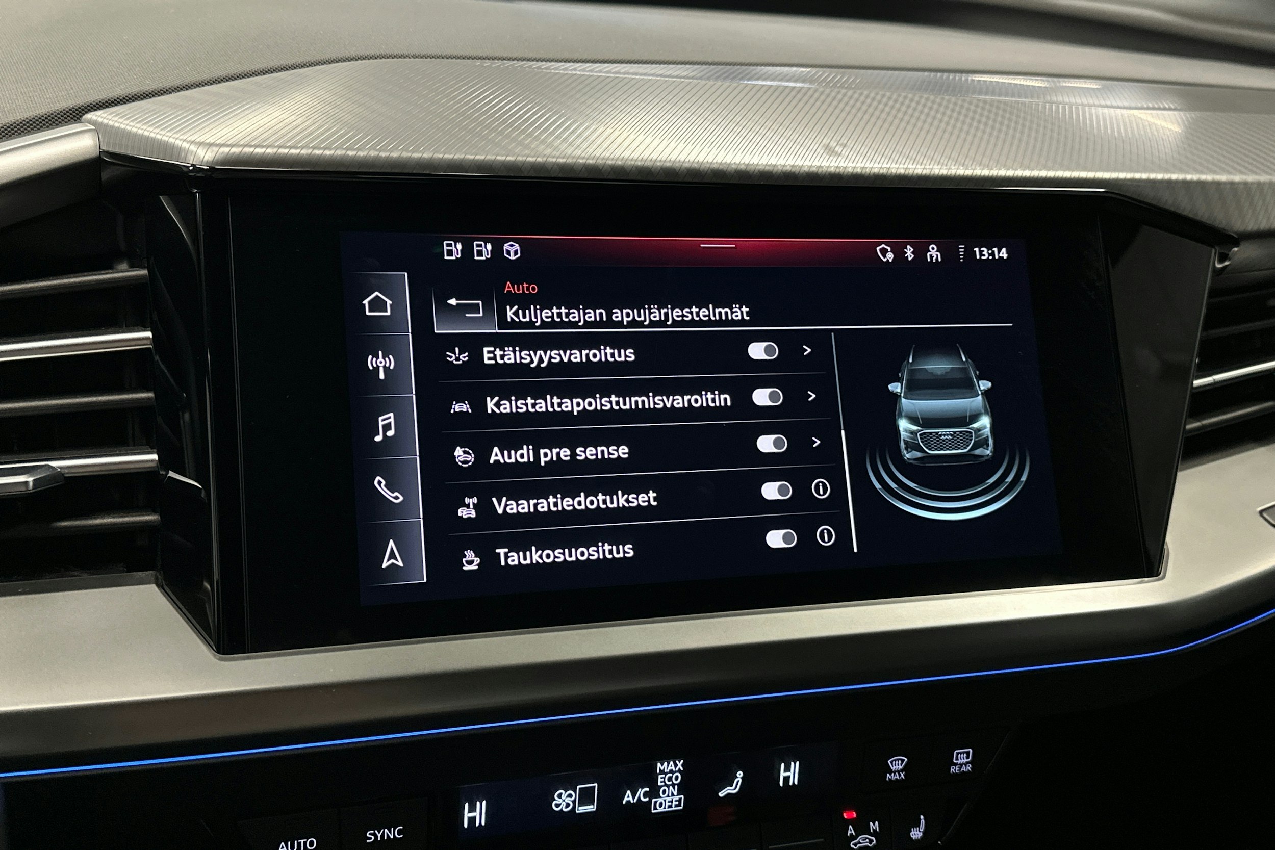 harmaa Audi Q4 e-tron 2022 kuva 26.