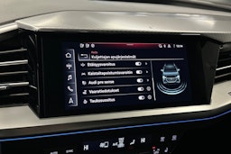 harmaa Audi Q4 e-tron 2022 kuva 26.