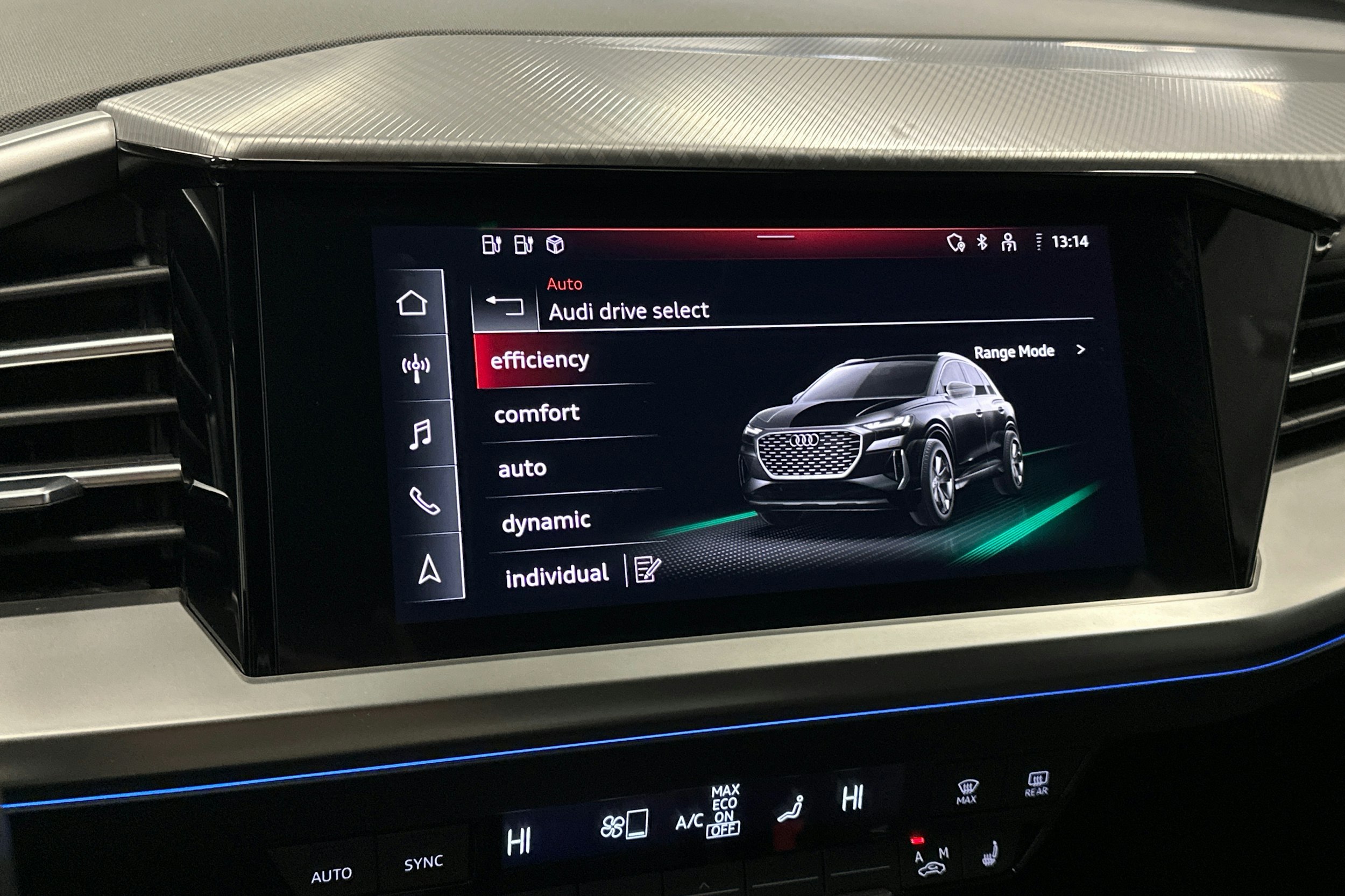 harmaa Audi Q4 e-tron 2022 kuva 27.