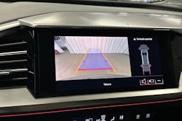 harmaa Audi Q4 e-tron 2022 kuva 31.