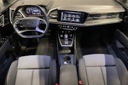 harmaa Audi Q4 e-tron 2022 kuva 12.