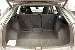 harmaa Audi Q4 e-tron 2022 kuva 18.