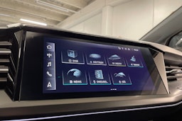 harmaa Audi Q4 e-tron 2022 kuva 21.