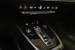 harmaa Audi Q4 e-tron 2022 kuva 27.