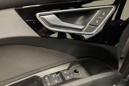 harmaa Audi Q4 e-tron 2022 kuva 32.