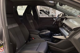 harmaa Audi Q4 e-tron 2022 kuva 34.