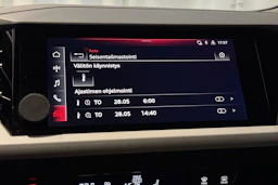 harmaa Audi Q4 e-tron 2022 kuva 19.