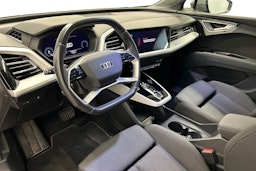 harmaa Audi Q4 e-tron 2022 kuva 7.
