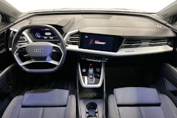 harmaa Audi Q4 e-tron 2022 kuva 9.