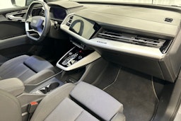 harmaa Audi Q4 e-tron 2022 kuva 15.