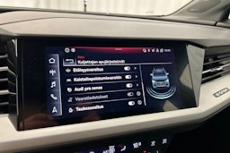 harmaa Audi Q4 e-tron 2022 kuva 25.
