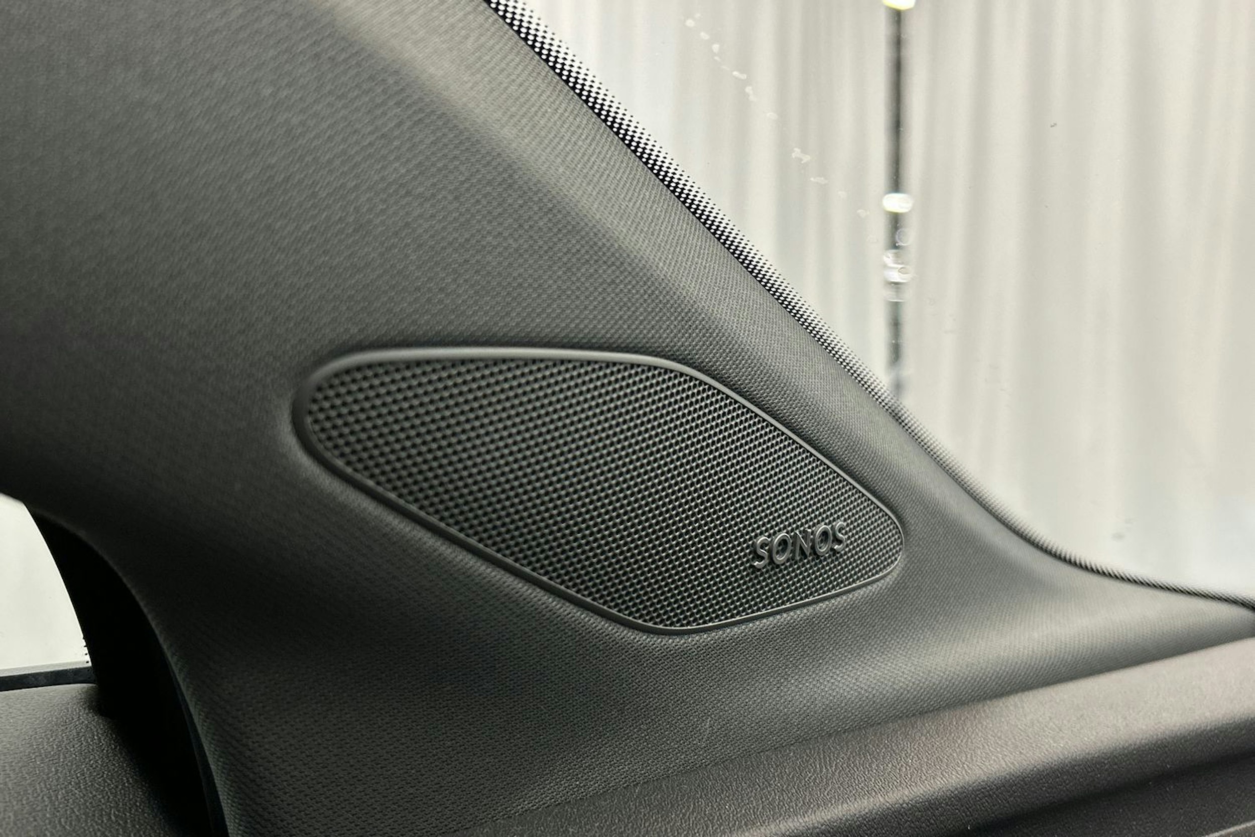 harmaa Audi Q4 e-tron 2022 kuva 27.