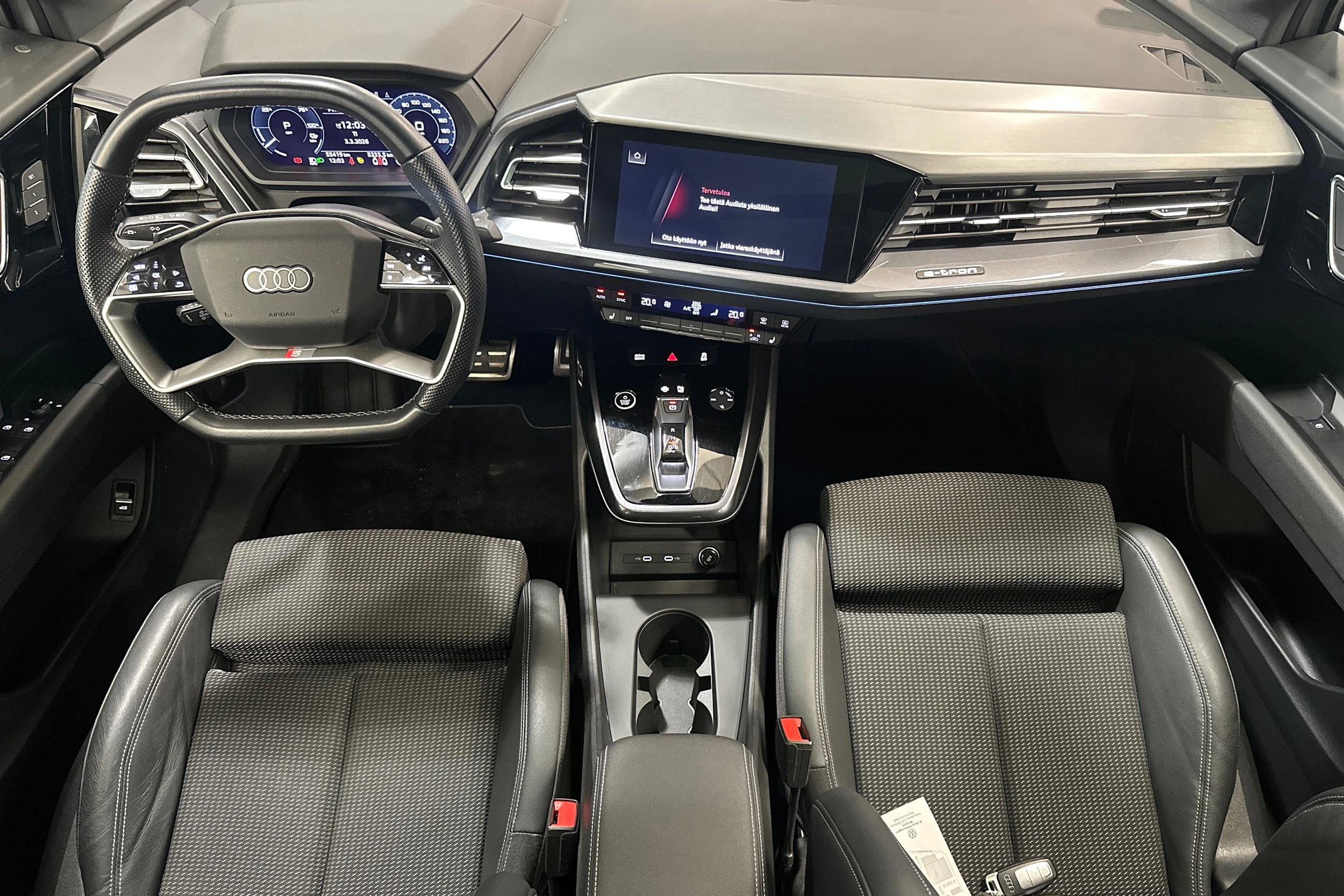 Harmaa Audi Q4 e-tron 2022 kuva 9.